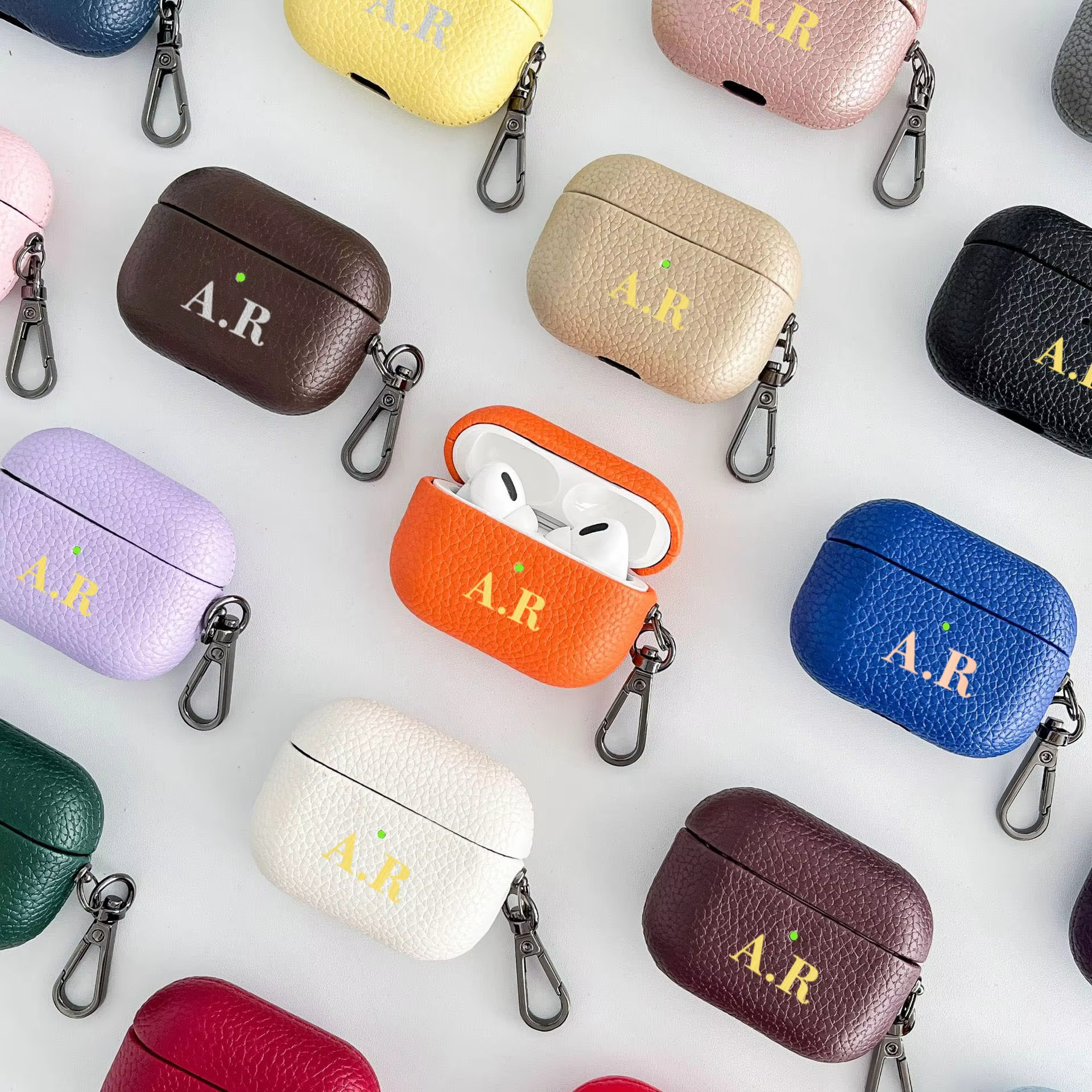 Monogram Keychain Leather - Personalisierte Initialen, Buchstaben, individuelle Kopfhörer-DIY-Hülle für