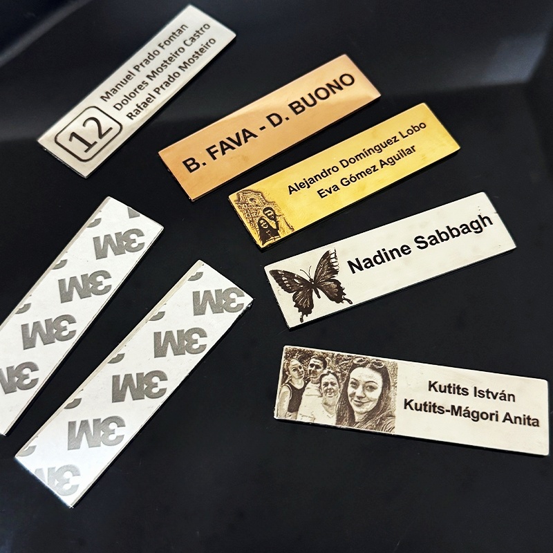 Personalized Name Box - 70x20mm Personalisiertes Metall-Namensschild Graviertes Logo Geschäfts-ID-Plakette