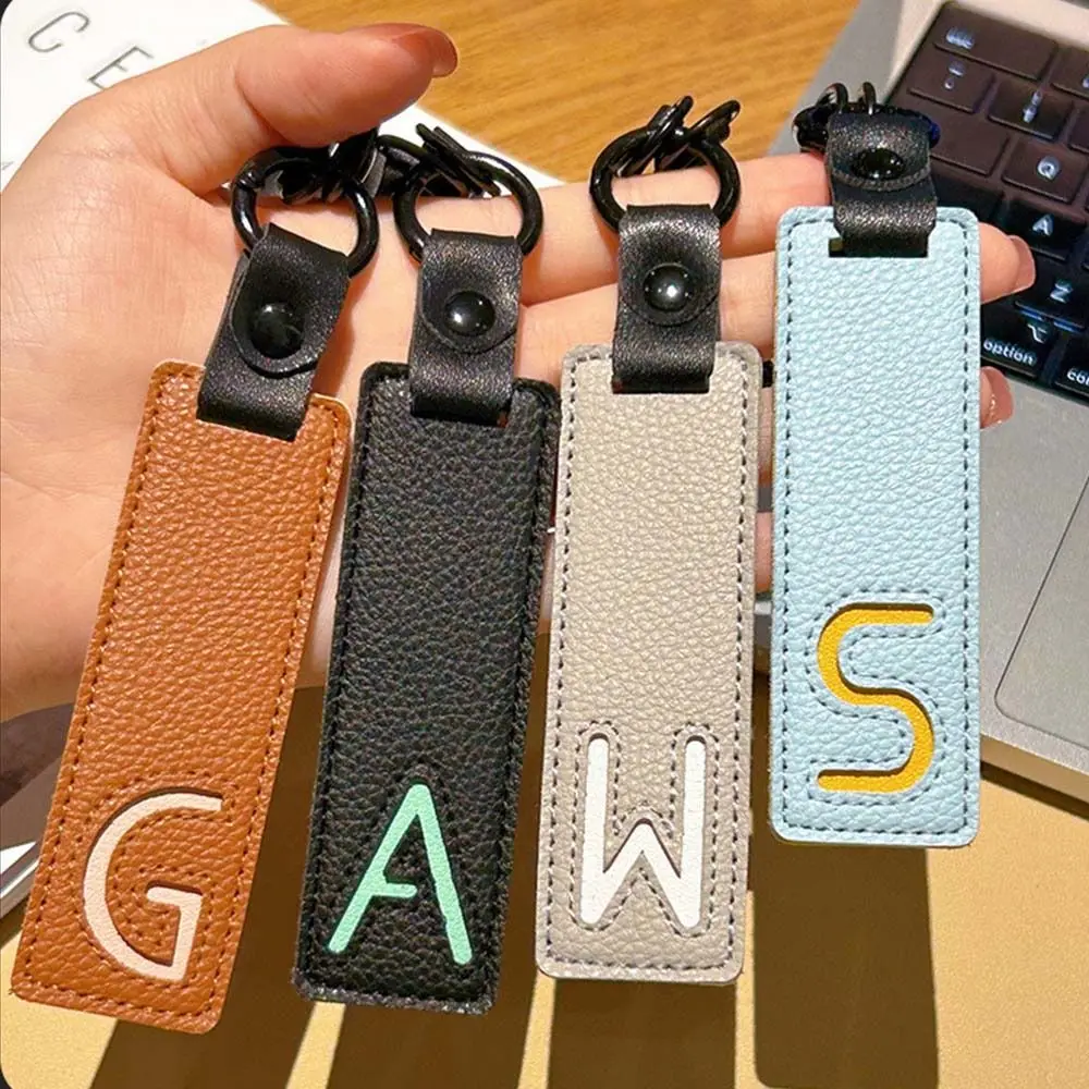 Monogram Keychain Leather - Klassischer Pu-Leder-Schlüsselanhänger, A-Z, 26 Initialen, Charm-Schlüsselanhänger