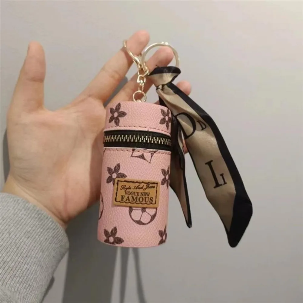 Monogram Keychain Leather - Rosa Blumen-Monogramm-Druck Zylindrischer Mini-Lippenstiftbeutel mit Vollsilber-Reißverschluss,