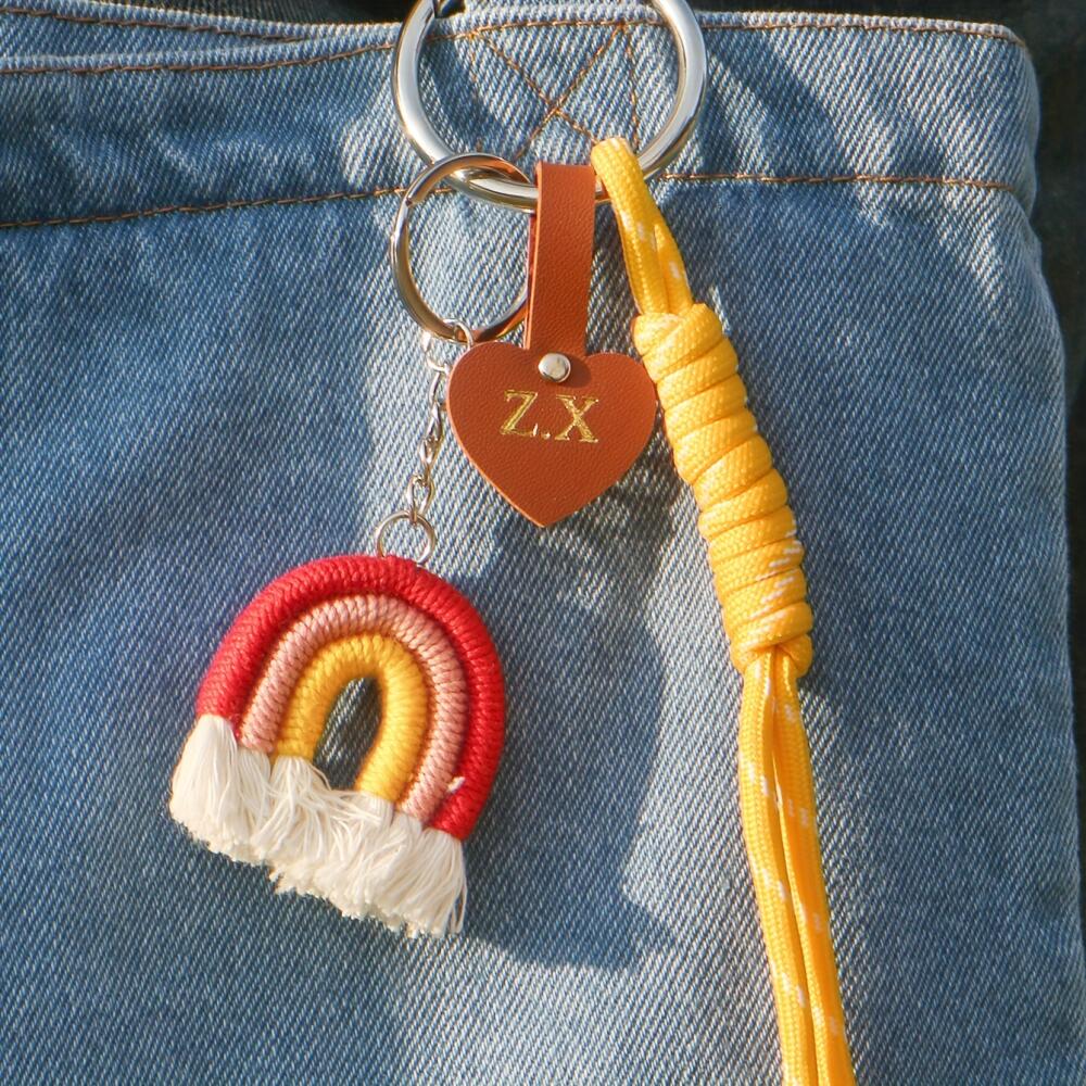 Personalisierter Initialen-Her – Monogram Keychain Leather Bewertung und Preis