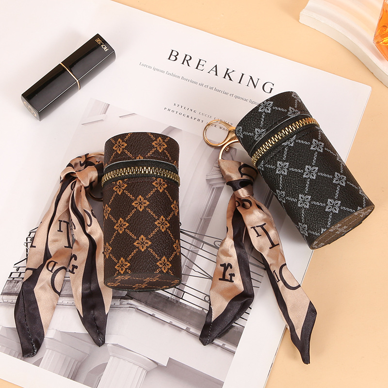 Lippenstift-Schlüsselanhänger  – Monogram Keychain Leather Bewertung und Preis
