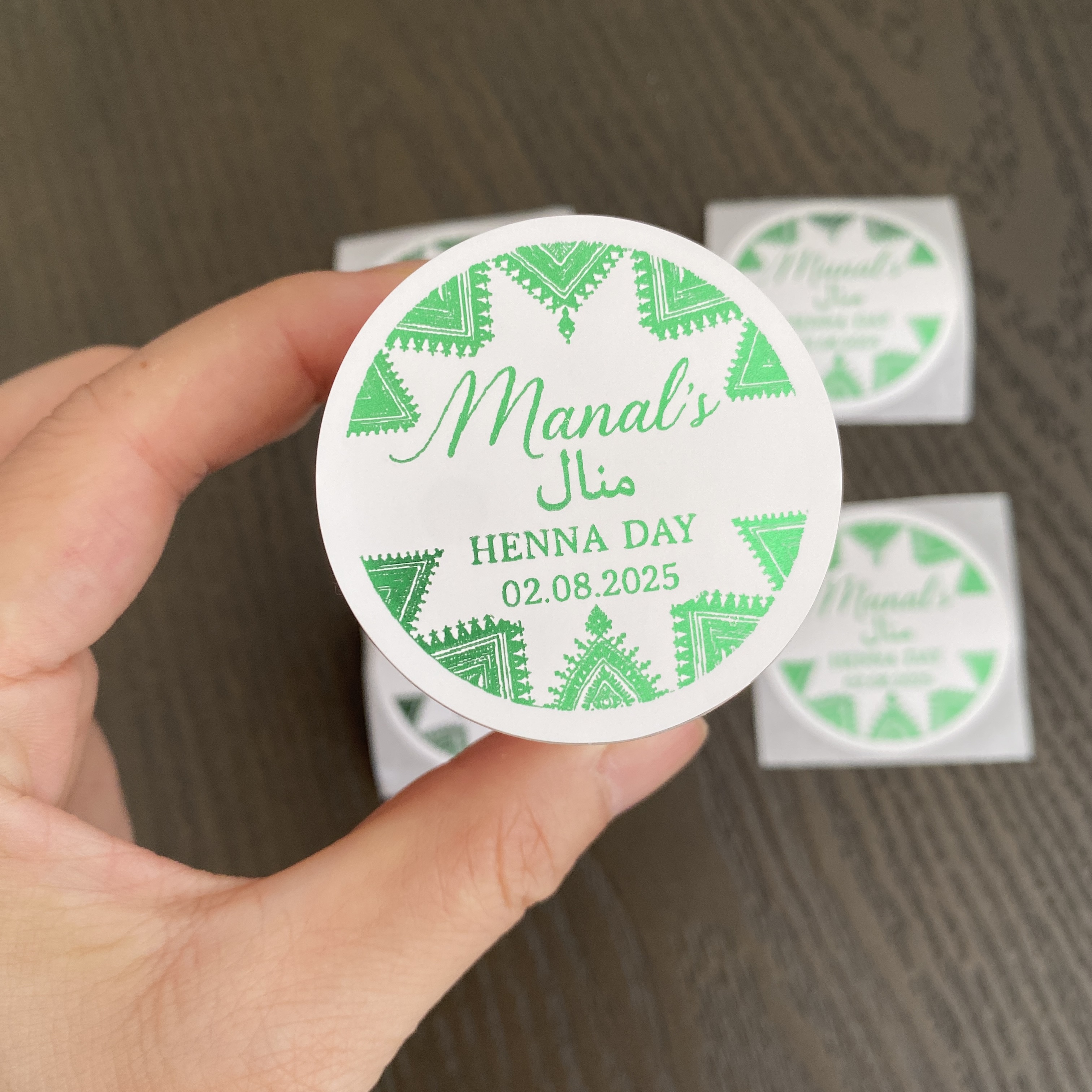 Grüne Mehndi-Dekorationen aus  – Personalised Candle Label Bewertung und Preis