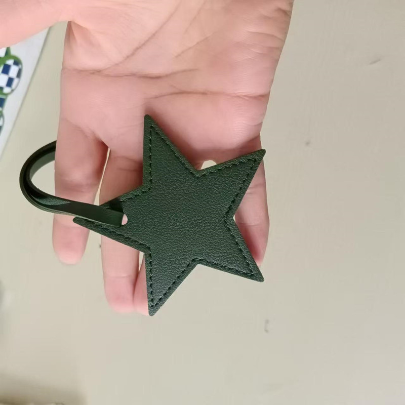 Kostenlose Initialen fünfzacki – Monogram Keychain Leather Bewertung und Preis