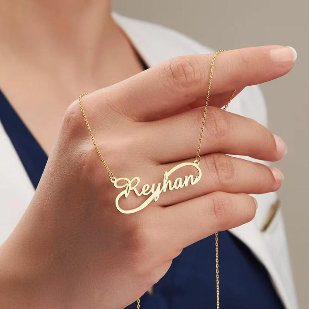 Personalisierte Infinity-Namen – Birth Flower Necklace Bewertung und Preis